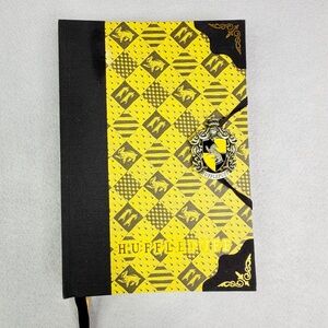 Universal Studios Wizarding World of Harry Potter Hufflepuff Lined Journal New